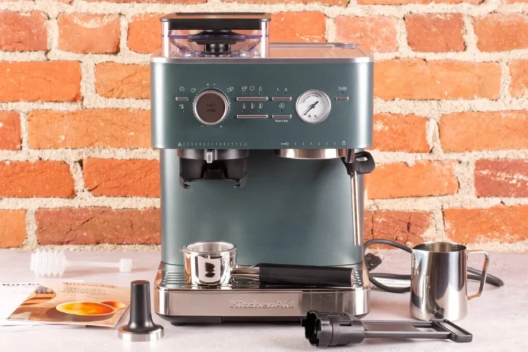 How to Choose the Best Coffee for Aged Man Easily