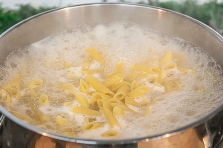 How to Keep Pasta from Boiling Over Fast Easy Tips