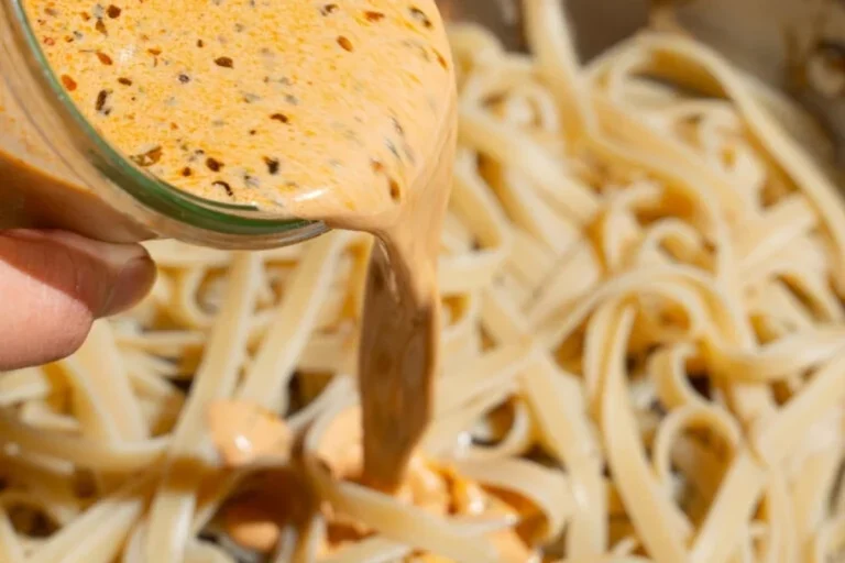 How to Make Cajun Pasta Sauce That Tastes Amazing