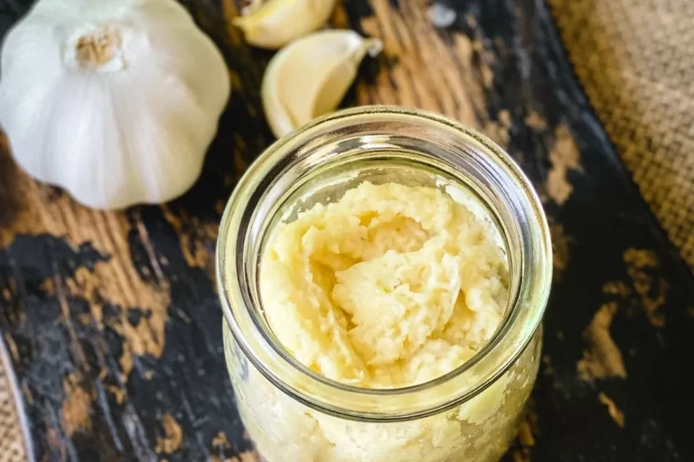 How to Prepare Garlic Paste at Home Fast and Easy